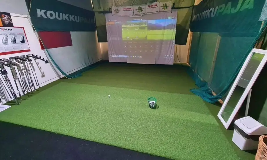 Trackman Oulun golfhalli